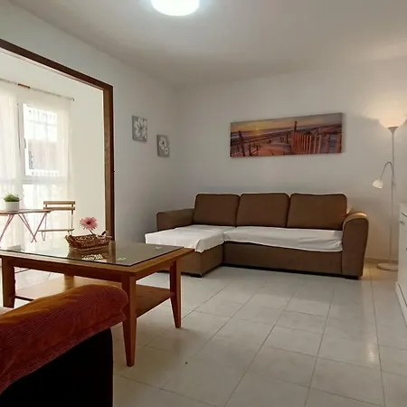 Alquilaencanarias El Medano, El Cabezo, Next To The Beach !!!